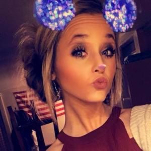 Meet your Posher, Caitlin